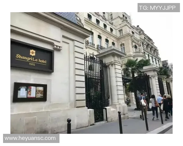 街头偶遇足球明星的惊喜时刻与难忘瞬间分享